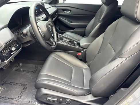 Used 2025 Honda Accord Sport image 27