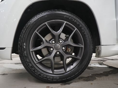 Used 2019 Jeep Grand Cherokee Limited X AWD/4WD image 32