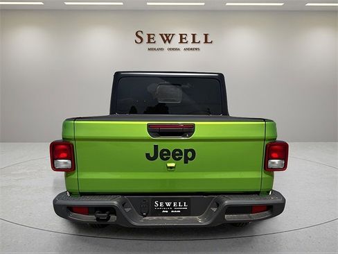 New 2025 Jeep Gladiator Sport image 4