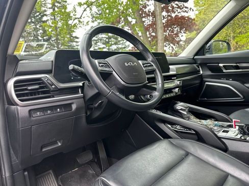 Used 2024 Kia Telluride S w/ S Sunroof Package AWD/4WD image 5