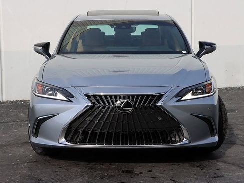 New 2025 Lexus ES 350 w/ Premium Package image 5