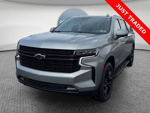 Used 2024 Chevrolet Suburban RST w/ Luxury Package image 8