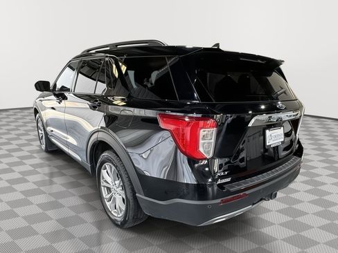 Certified 2023 Ford Explorer XLT w/ Equipment Group 202A AWD/4WD image 9