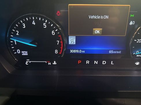 Used 2022 Ford Explorer XLT w/ Equipment Group 202A image 11