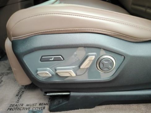 Used 2024 Kia EV9 Land image 13