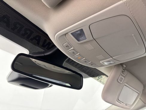 Used 2024 Ford Edge SEL image 19