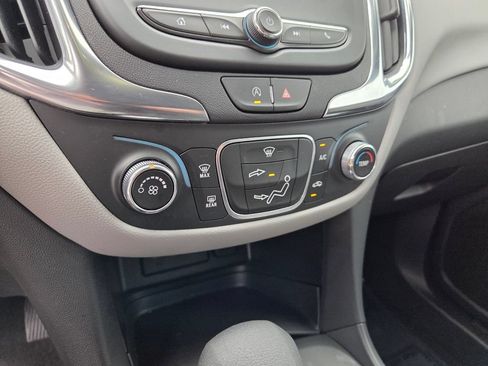 Used 2024 Chevrolet Equinox LS w/ LS Convenience Package FWD image 24