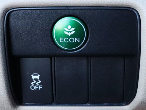 Used 2016 Honda Accord LX image 40