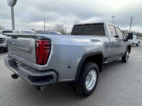 Used 2025 GMC Sierra 3500 Denali Ultimate image 5
