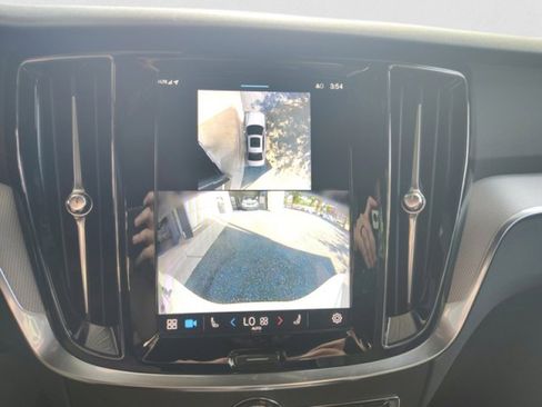 Used 2024 Volvo S60 B5 Plus image 17