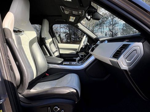 Used 2020 Land Rover Range Rover Sport SVR image 13