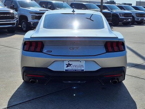 Used 2025 Ford Mustang GT Premium image 5