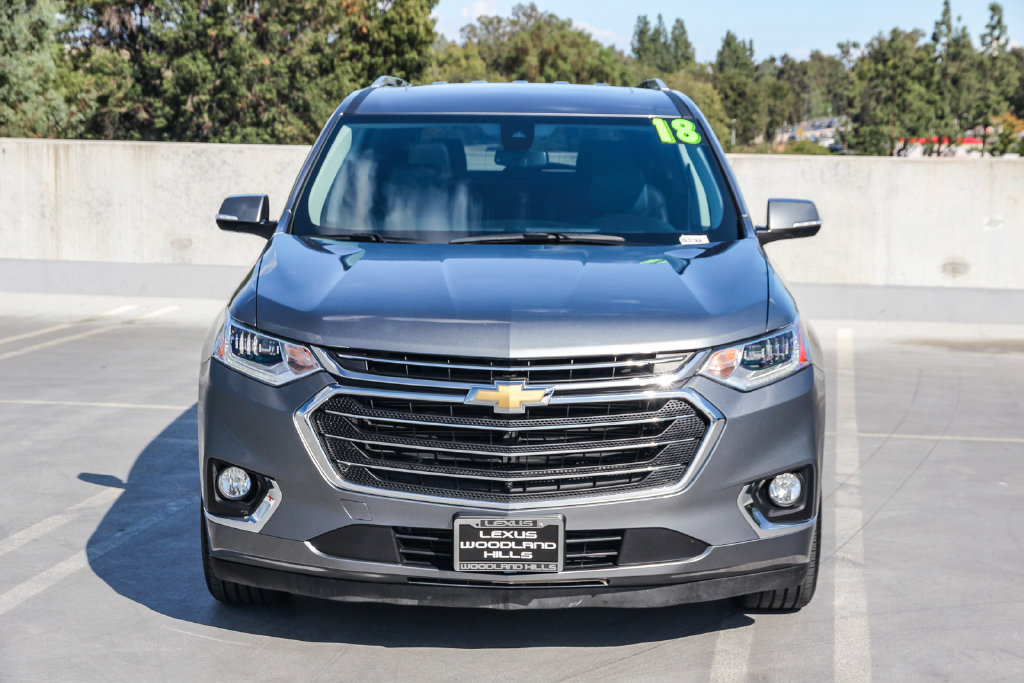 Used 2018 Chevrolet Traverse Premier w/ Driver Confidence II Package FWD image 2