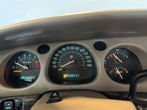 Used 2003 Buick Le Sabre Limited w/ Celebration Edition Package FWD image 14