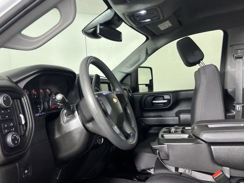 Used 2025 Chevrolet Silverado 2500 W/T w/ WT/CX Safety Package image 25