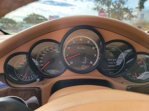 Used 2010 Porsche Panamera Turbo image 17