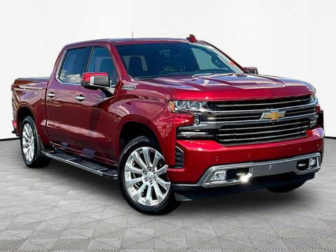 Used 2020 Chevrolet Silverado 1500 High Country w/ Technology Package AWD/4WD image 3