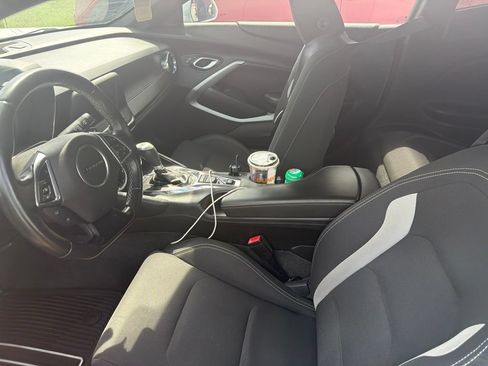 Used 2016 Chevrolet Camaro LT RWD image 2