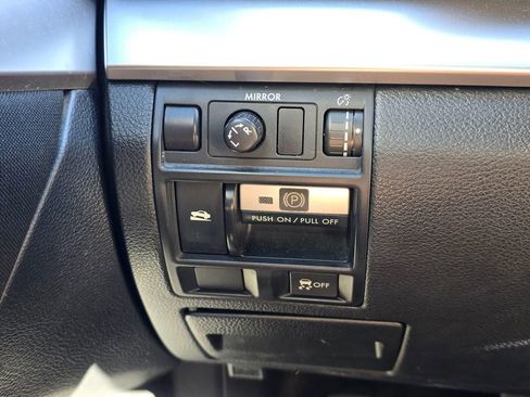 Used 2014 Subaru Outback 2.5i Premium w/ Moonroof Package AWD/4WD image 19