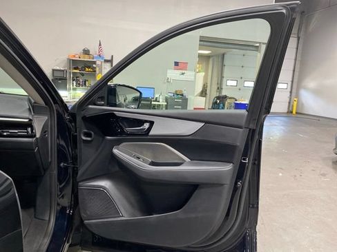 Used 2023 Acura MDX w/ Technology Package AWD/4WD image 30