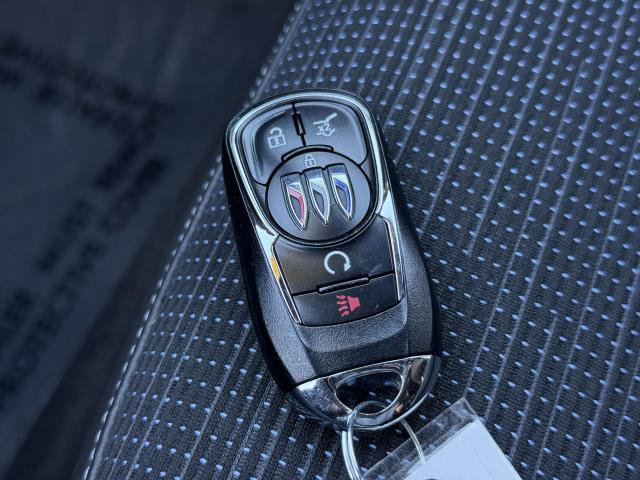 Used 2024 Buick Envista Preferred w/ Convenience I Package FWD image 31
