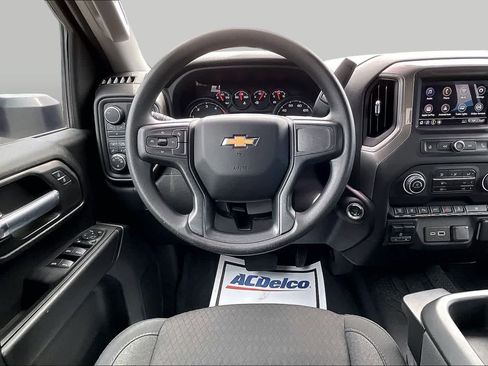 Used 2025 Chevrolet Silverado 2500 Custom w/ Custom Value Package AWD/4WD image 6