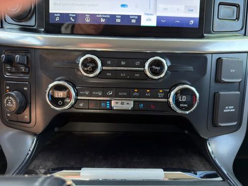 Used 2021 Ford F150 Lariat w/ Equipment Group 502A High AWD/4WD image 39