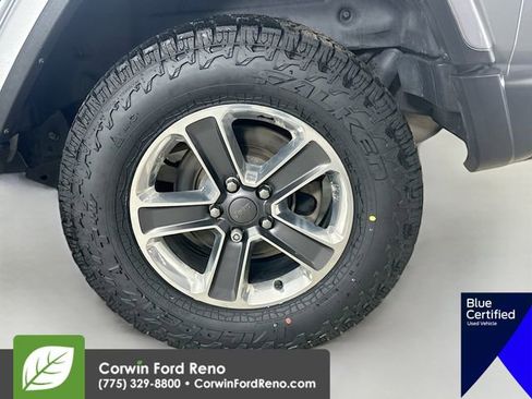 Used 2018 Jeep Wrangler Unlimited Sahara AWD/4WD image 35