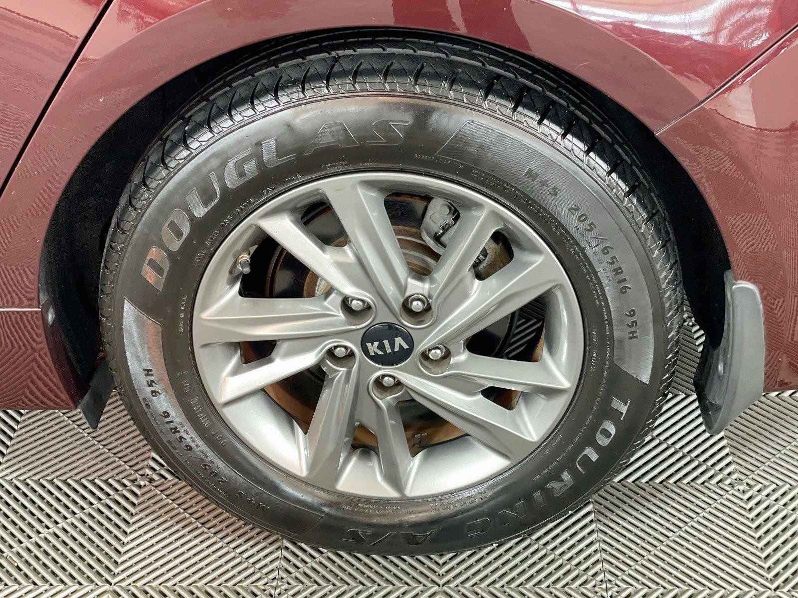 Used 2019 Kia Optima LX FWD image 31