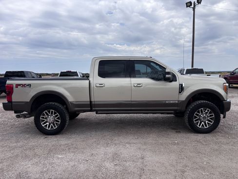 Used 2017 Ford F250 King Ranch w/ King Ranch Ultimate Package AWD/4WD image 7