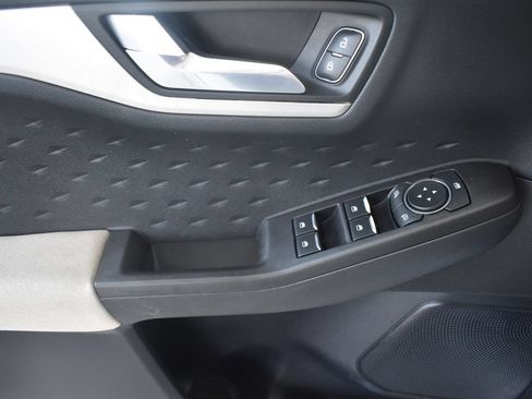 Used 2020 Ford Escape SE FWD image 20
