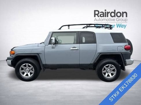 Used 2014 Toyota FJ Cruiser 4WD image 4