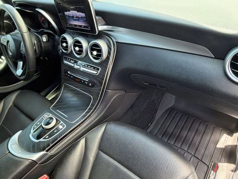 Used 2018 Mercedes-Benz GLC 300 image 32