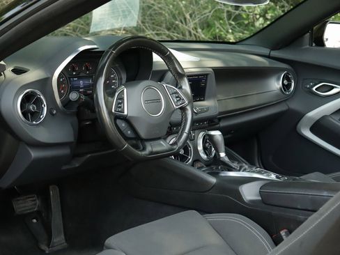 Used 2023 Chevrolet Camaro LT image 9