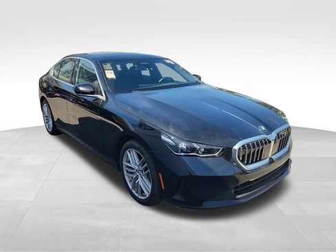 Used 2024 BMW 530i RWD image 13