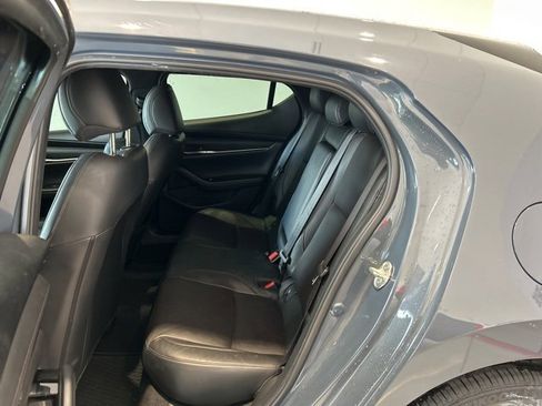Used 2022 MAZDA MAZDA3 s image 17