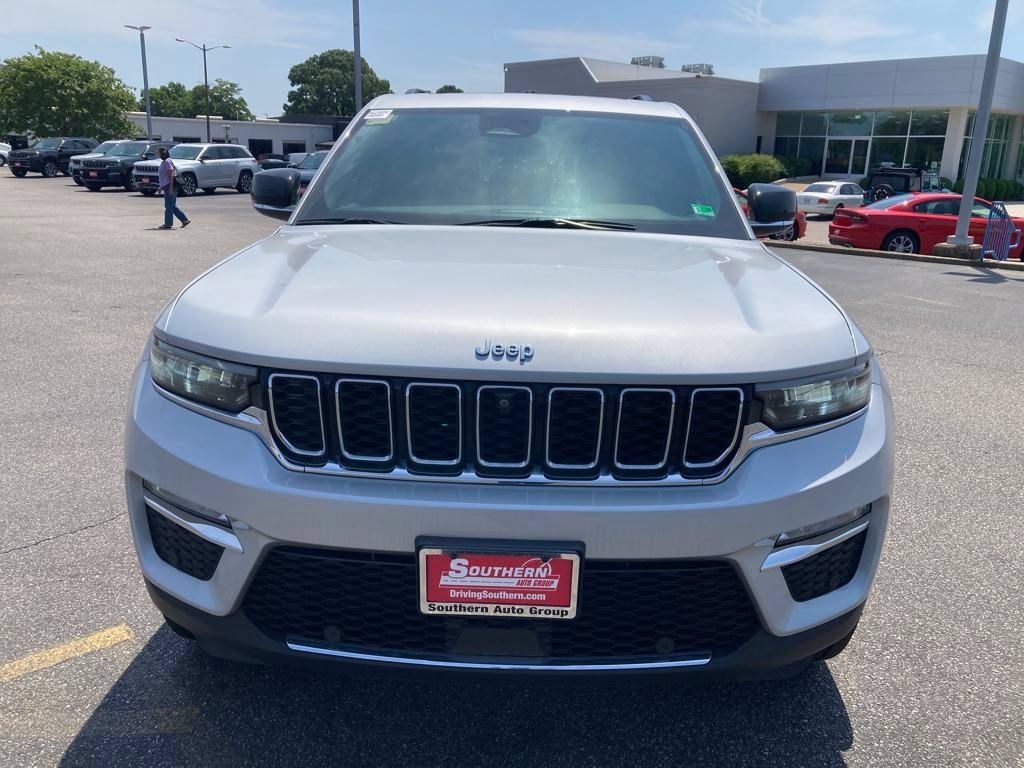 New 2024 Jeep Grand Cherokee Limited 4xe w/ Luxury Tech Group II AWD/4WD image 9