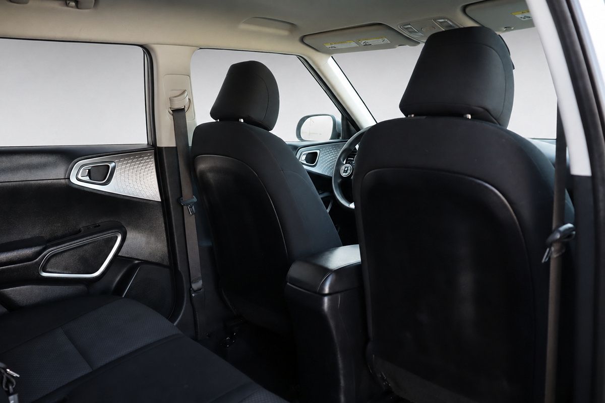 Used 2022 Kia Soul LX w/ Technology Package FWD image 15