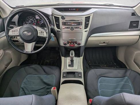 Used 2011 Subaru Outback 2.5i Premium w/ Protection Pkg 1A AWD/4WD image 16