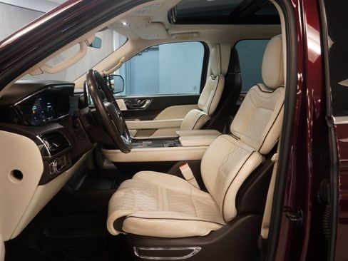 Used 2018 Lincoln Navigator Black Label image 6
