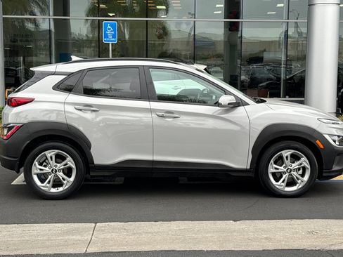 Used 2023 Hyundai Kona SEL FWD image 3