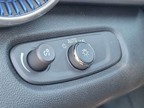 New 2026 Chevrolet Trax LT image 15