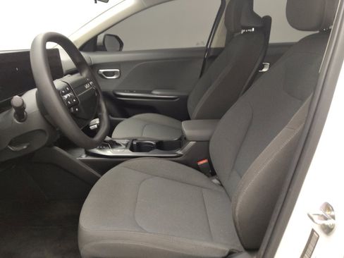 Used 2025 Kia K4 FWD image 17