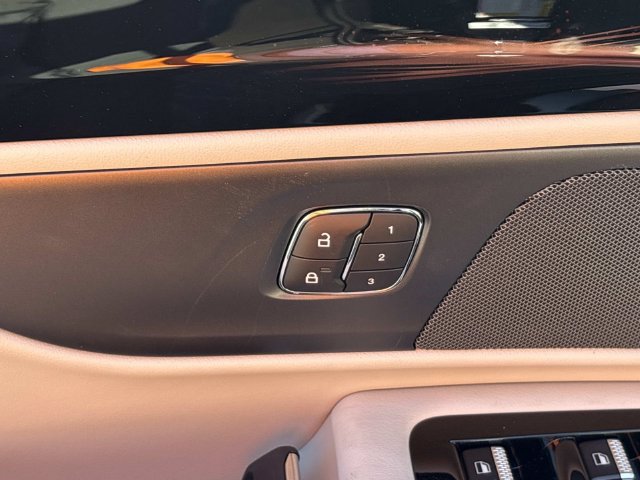 New 2026 Lincoln Nautilus Premier AWD/4WD image 19