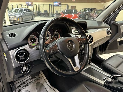 Used 2014 Mercedes-Benz GLK 350 2WD image 19