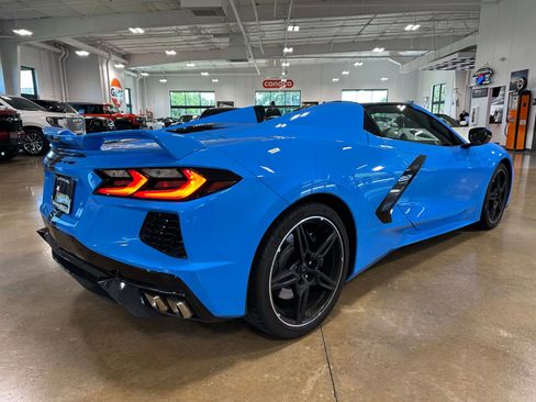 Used 2022 Chevrolet Corvette Stingray Preferred Conv w/ Z51 Performance Package RWD image 8