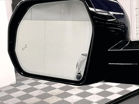 Used 2022 Toyota Tundra Platinum image 34