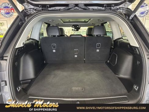 Used 2022 Jeep Grand Cherokee Limited image 34