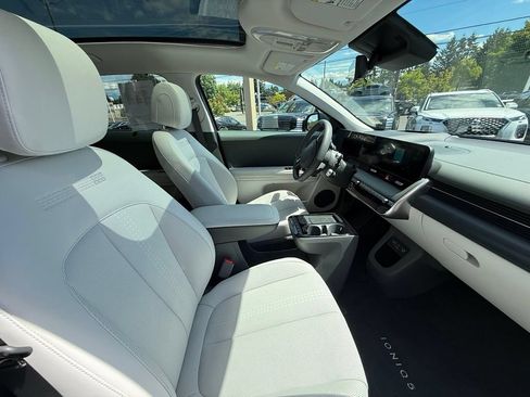 Certified 2025 Hyundai Ioniq 5 Limited RWD image 18