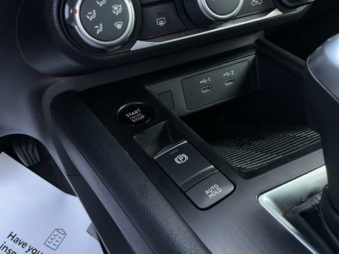 Used 2025 Nissan Kicks SV FWD image 19